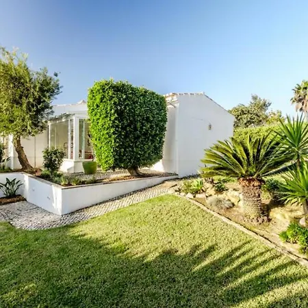 Stunning Offers Unparalleled Sea Views Heated Pool Appartement Albufeira