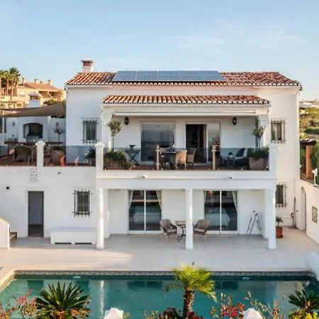 Διαμέρισμα Stunning Offers Unparalleled Sea Views Heated Pool