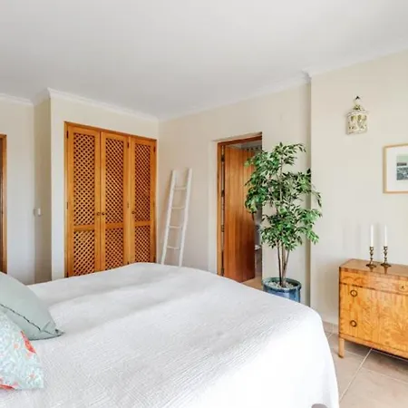 Appartement Stunning Offers Unparalleled Sea Views Heated Pool *