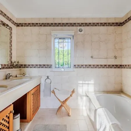 Appartement Stunning Offers Unparalleled Sea Views Heated Pool Albufeira
